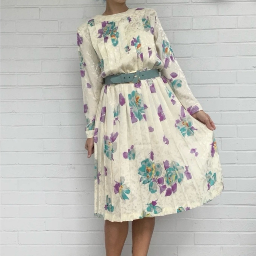 Vintage Trad Wife 80s Dress Size 4 Pastel Floral Satin Pleated Midi Romantic NWT